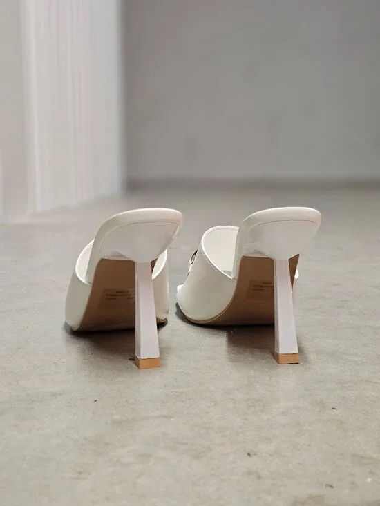 Square Toe White Heeled Mules With Gold Chain Detail - Elegant Slip-On Design Fo - Picture 8 of 14